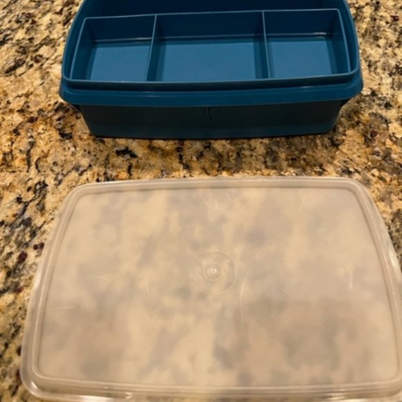Vintage Tupperware Tuppercraft Blue stow and go container with insert and cover - Picture 2 of 8